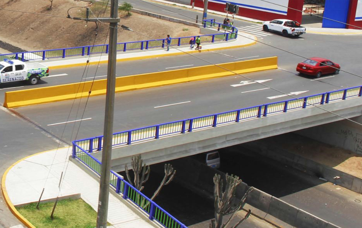 Creación del acceso para el transito peatonal en la av. Nicolas Arriola y la av. Mariscal Eloy Ureta, Urb. Industrial el Pino gallery