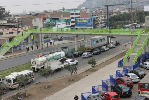 Creación para el acceso para el transito peatonal en av. Nicolas Arriola y la av. Mariscal Eloy, urb. Industrial el Pino