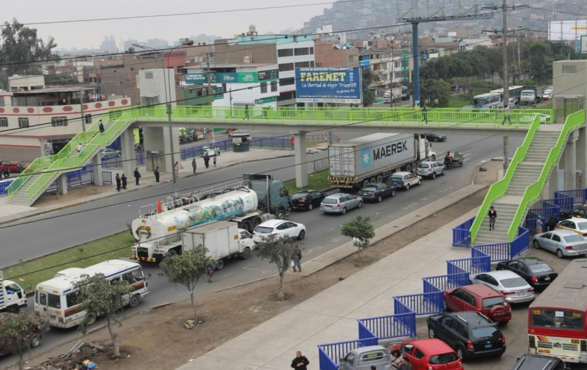 Creación para el acceso para el transito peatonal en av. Nicolas Arriola y la av. Mariscal Eloy, urb. Industrial el Pino gallery